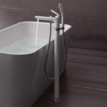 Voľne stojaca vaňová batéria BALANCE DN15 biela/chróm