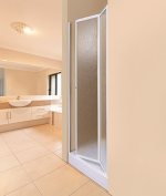 Čelné sprchové dvere LUX B6 70 cm, sklápacie, výška 185 cm, biela/grape